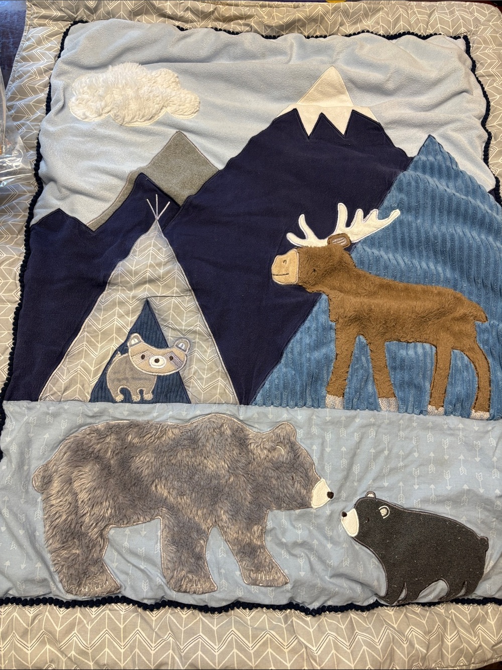 Gray Arrow Pattern Comforter - Lightweight Home crib Bedding